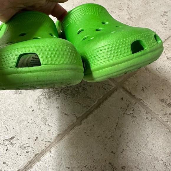 Bright Green Crocs - W Size 6 - 7 - Picture 4 of 6